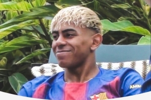 极速电竞app-是有资本狂亚马尔17岁德转身价2亿，梅西同龄300万C罗无身价